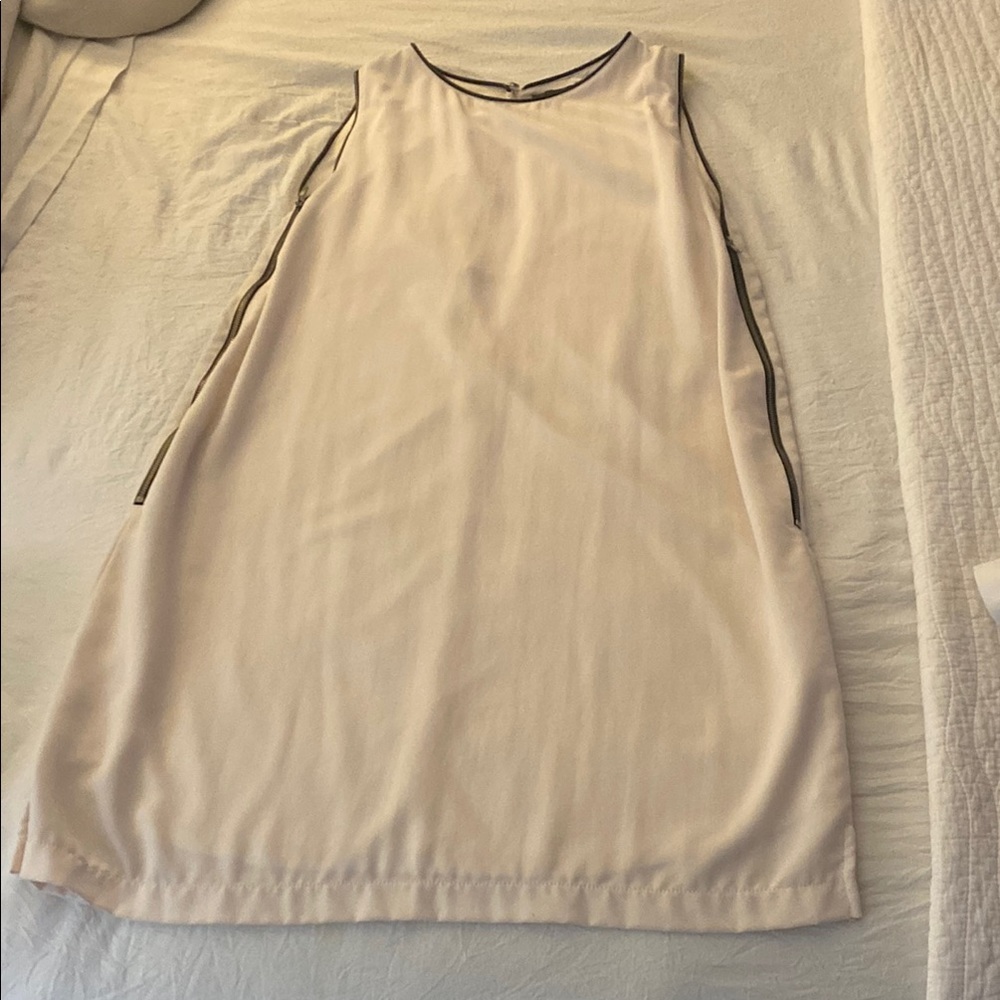 Elegant Sleeveless Dress